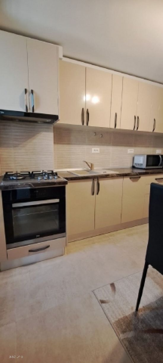 Inchiriez apartament 3 camere Brasov,    Grivitei,    90mp,    750euro