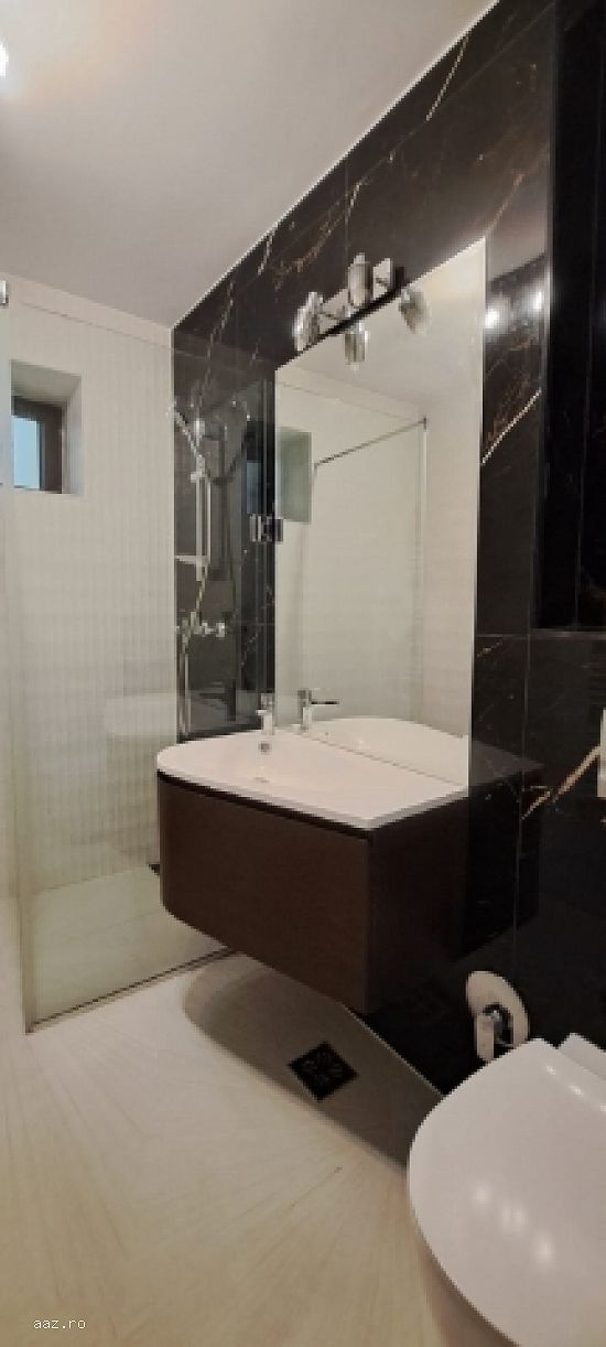 Inchiriez apartament 3 camere Brasov,    Grivitei,    90mp,    750euro