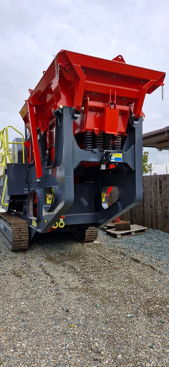 Inchiriez utilaje pentru diverse constructii