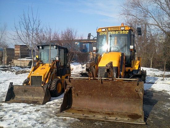 BULDOEXCAVATOR DE INCHIRIAT JCB 3CX București și Ilfov