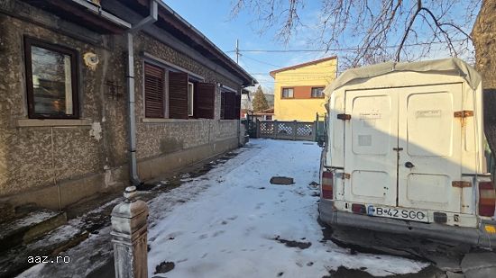 Casa,    3 camere,    constructie 1955,    teren 500mp,    Rahova,    330.000euro