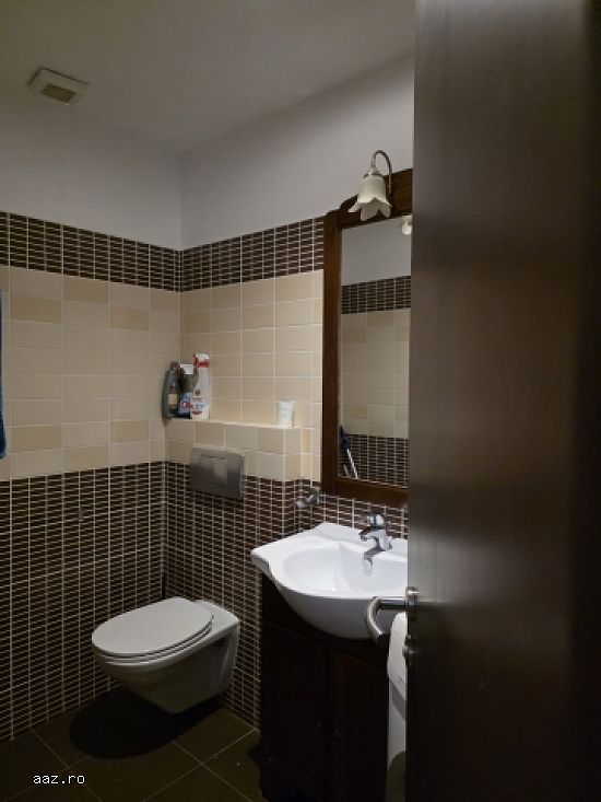 Inchiriez apartament 3 camere,    95mp,     Bucuresti,    Parcul Mihai I,    1.300euro