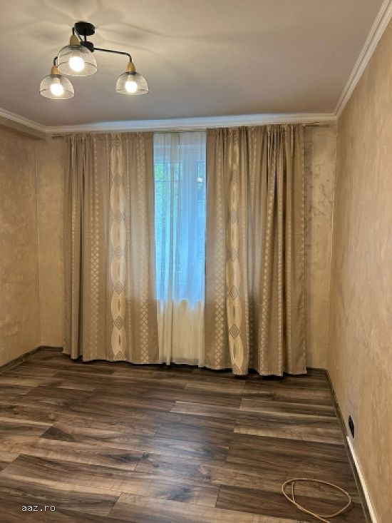Apartament 4 camere decomandat,    80mp,    zona Fizicienilor,    175.000euro