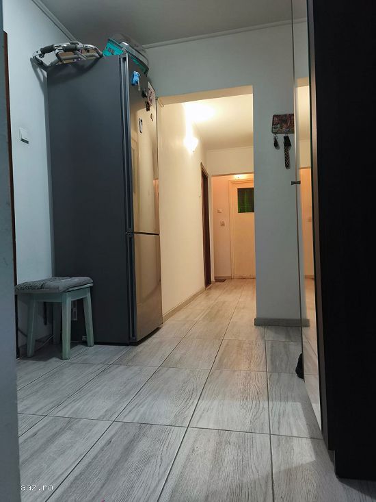 Proprietar vand apartament 3 camere decomandat Colentina Sector 2 etaj 2 bloc reabilitat