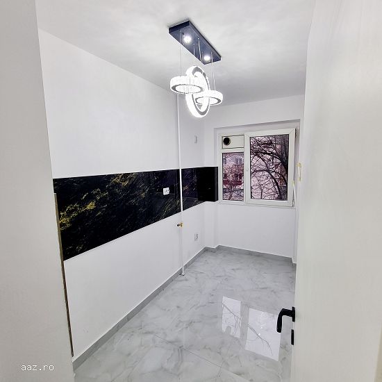 Apt 2 cam semidecomandat 38mp etaj 2/4 nou renovat in 2026 piata resita