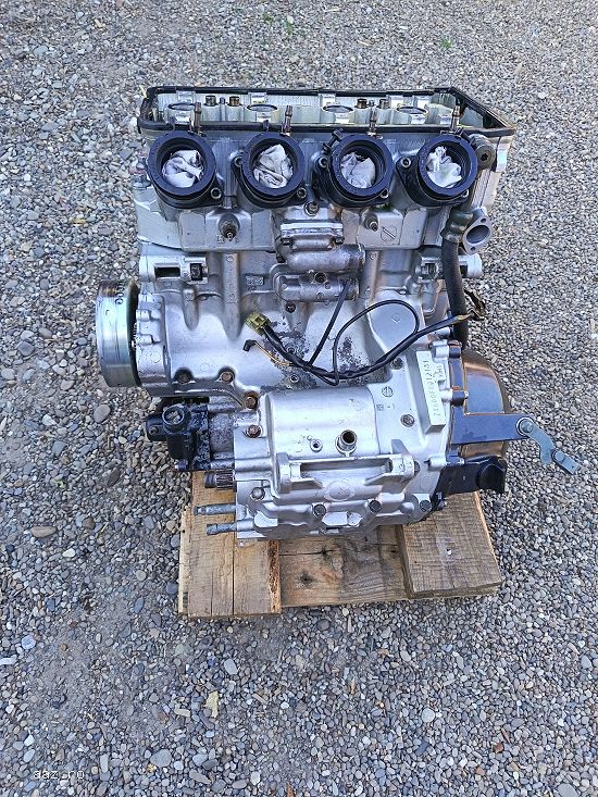 MOTOR    kawasaki    zxr  600