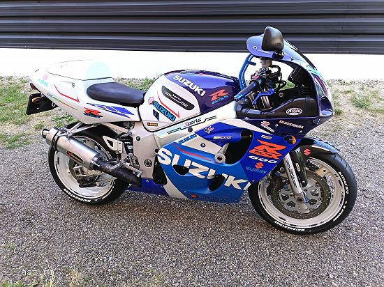 SUZUKI GSXR 600 ! ca NOU