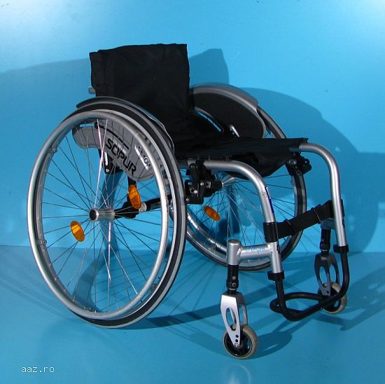 Scaun cu rotile din aluminiu activ  Sopur