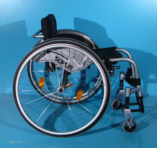 Scaun cu rotile din aluminiu activ  Sopur