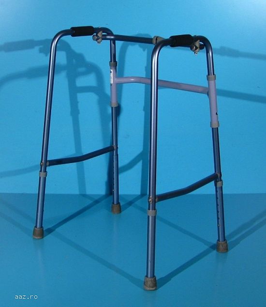 Cadru pentru mers din aluminiu - Invacare