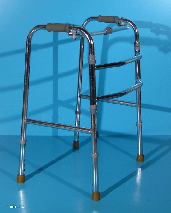 Cadru pasitor pentru mers din aluminiu