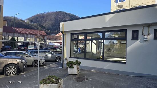 Inchiriez spatiu comercial 70mp utili,   Centrul Civic,    Brasov,    1.500euro