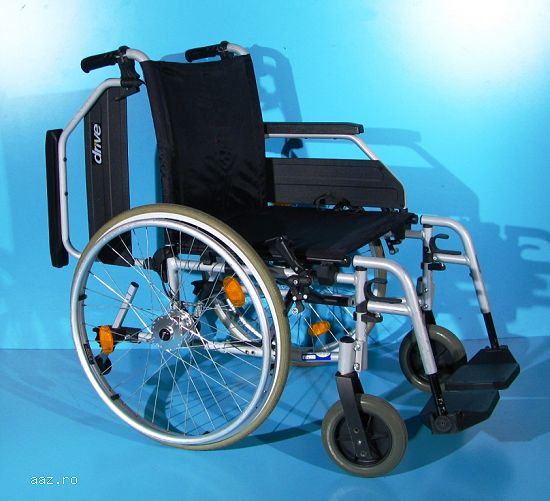Scaun cu rotile din aluminiu invalizi Drive - latime sezut 49 cm