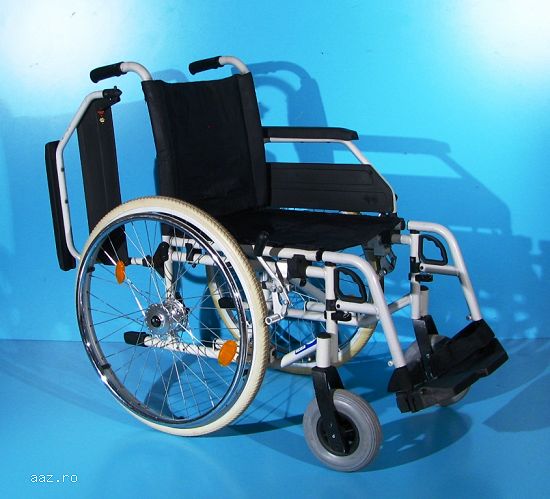 Scaun cu rotile invalizi B+B - latime sezut 42 cm