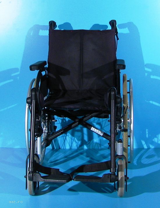 Scaun cu rotile Breezy - latime sezut 43 cm