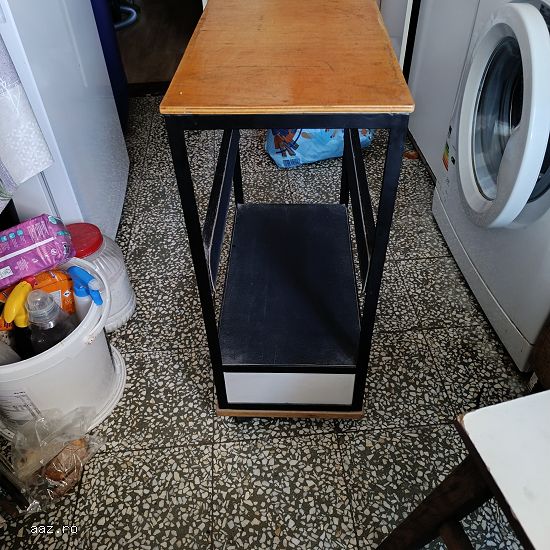 Suport pe rotile pt.Pc carcasa middletower cu sertar