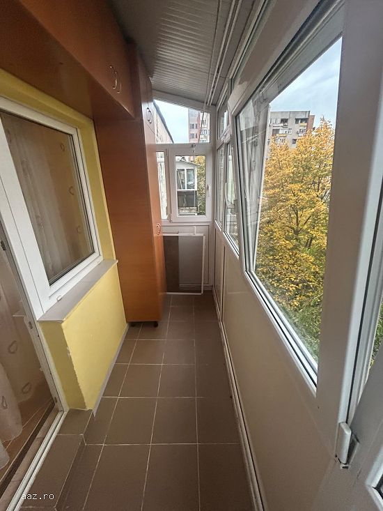 Inchiriez apartament