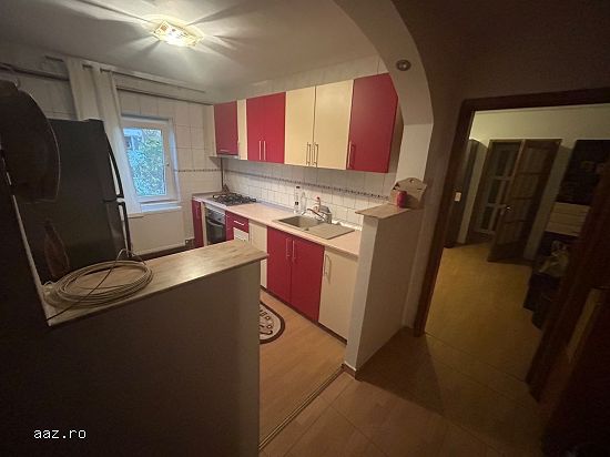 Inchiriez apartament