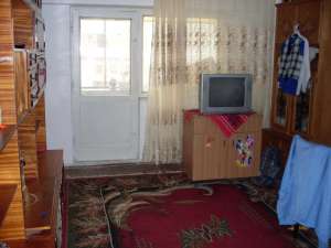 Vand apartament  2 camere decomandate in Navodari