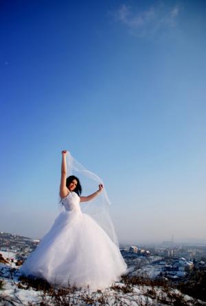 Inchiriez rochie de mireasa superba(Oradea)