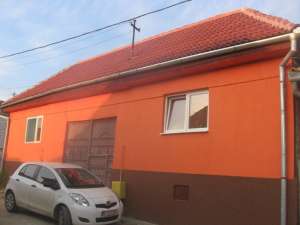 Vand 2 corpuri de casa ideal pentru 2 familii