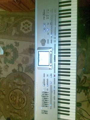 Vand urgent Korg PA 1x pro 1600 euro neg