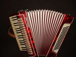 Acordeon Mirandelli 80 basi