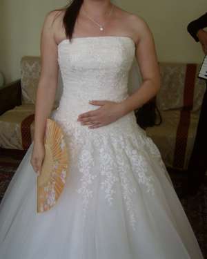 vand rochie mireasa