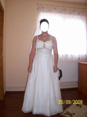 Vand rochie de mireasa - Catifea de Ungaro