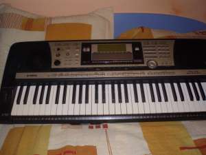 YAMAHA  PSR 740