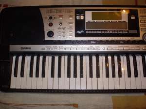 YAMAHA  PSR 740