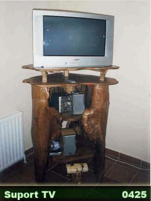 SUPORT PENTRU TV SI COMBINA MUZICALA