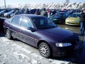 vand opel vectra 1.6  1996 2150euro neg