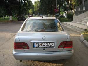 VAND MERCEDES E220