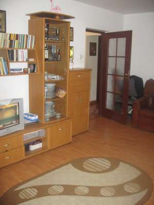 VANZARI 3 CAMERE DRUMUL TABEREI VALEA IALOMITEI CONSTRUCTIE 1978
