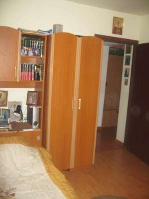 VANZARI 3 CAMERE DRUMUL TABEREI VALEA IALOMITEI CONSTRUCTIE 1978