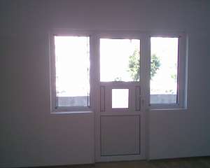 vand apartament posibil spatiu comercial