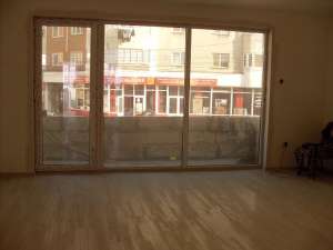 Vand apartament 3 camere in Navodari in centru