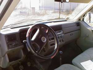 VAND/SCHIMB VW TRANSPORTER 2.5TDI 2000 9 LOCURI