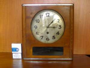 COLECTIE CEASURI DE BUZUNAR,    DESTEPTATOARE,    PENDULE DE PERETE