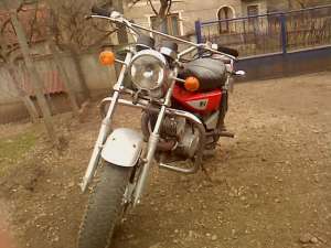 Suzuki rv125