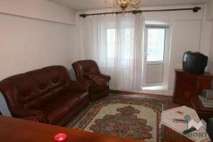 Vand apartament 3 camere Sinaia