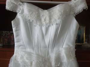 vand rochie mireasa