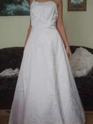 vand rochie de mireasa
