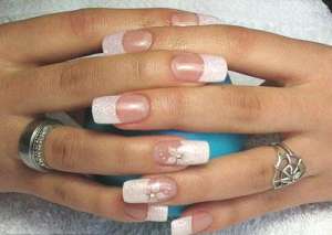 extensii unghii  cu gel/acryl