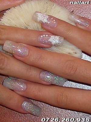 extensii unghii  cu gel/acryl