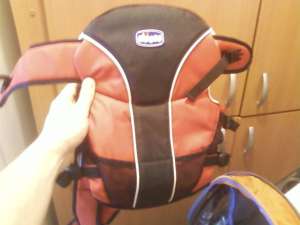 Vand carucior,   scaun auto bebe si port bebe ( marsupiu)