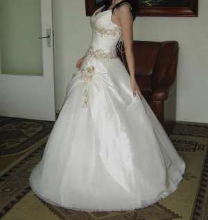URGENT!! VAND ROCHIE MIREASA NOUA