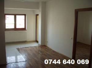 Vand aptm 2 camere � 13 septembrie