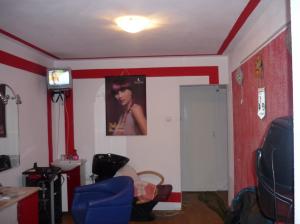 Inchiriez spatiu 42mp zona Enache